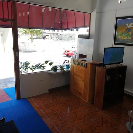 Hostal La Casa De Luis Пуерто Бакерисо Морено Екстериор снимка
