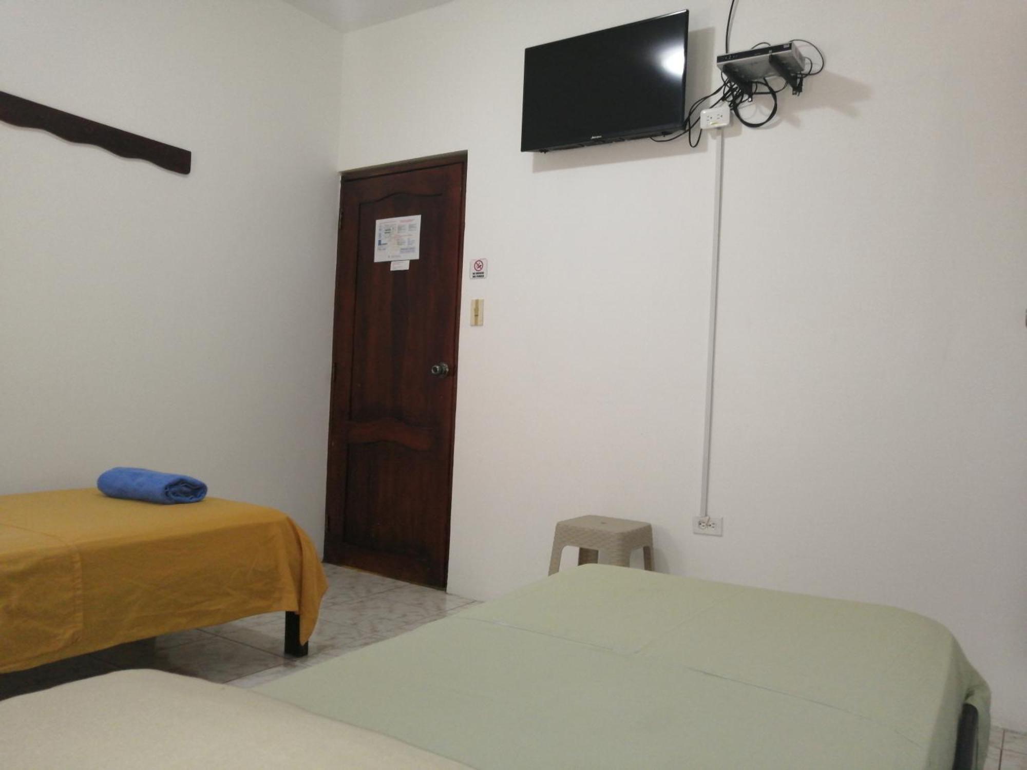 Hostal La Casa De Luis Пуерто Бакерисо Морено Екстериор снимка