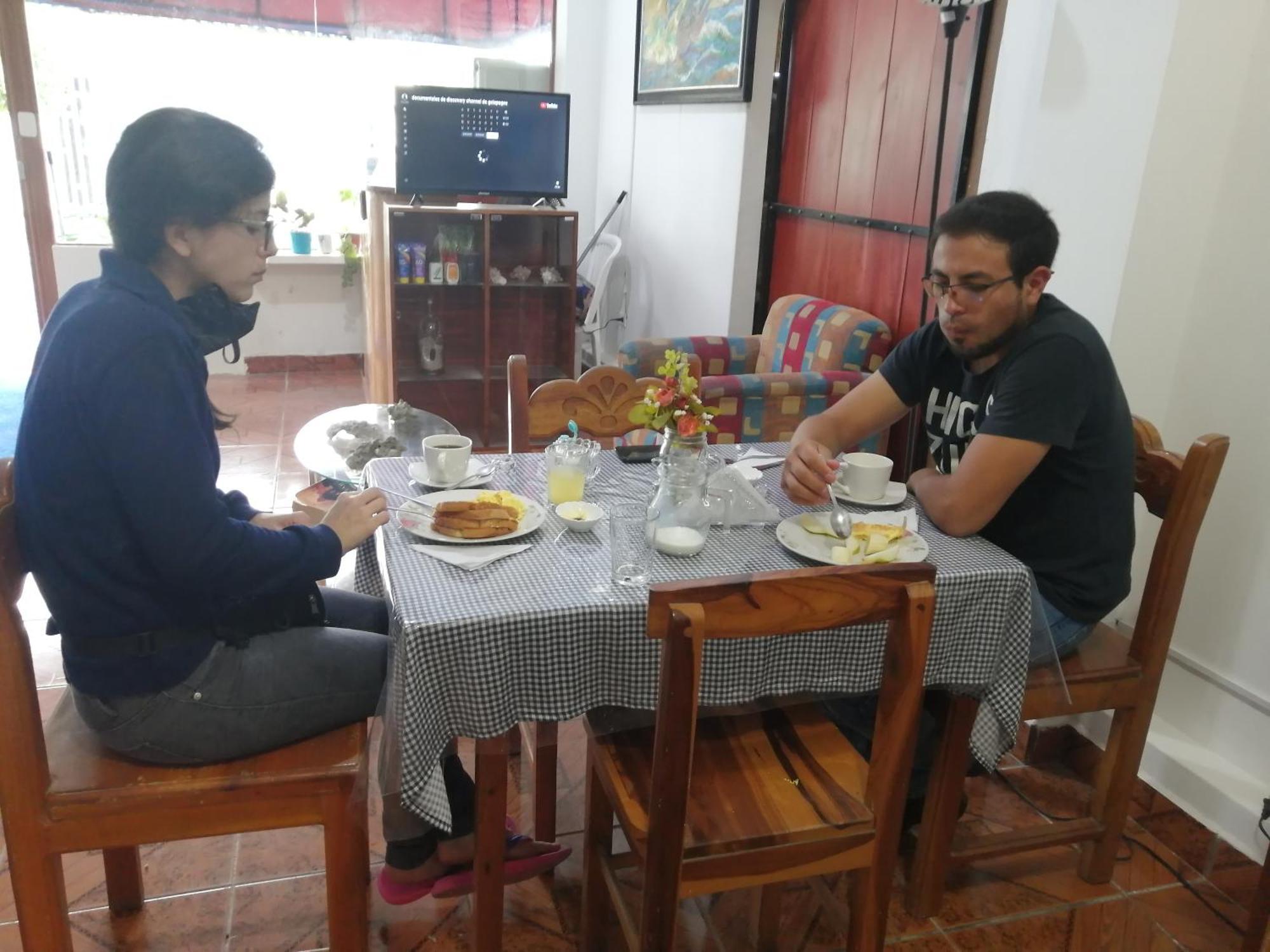 Hostal La Casa De Luis Пуерто Бакерисо Морено Екстериор снимка