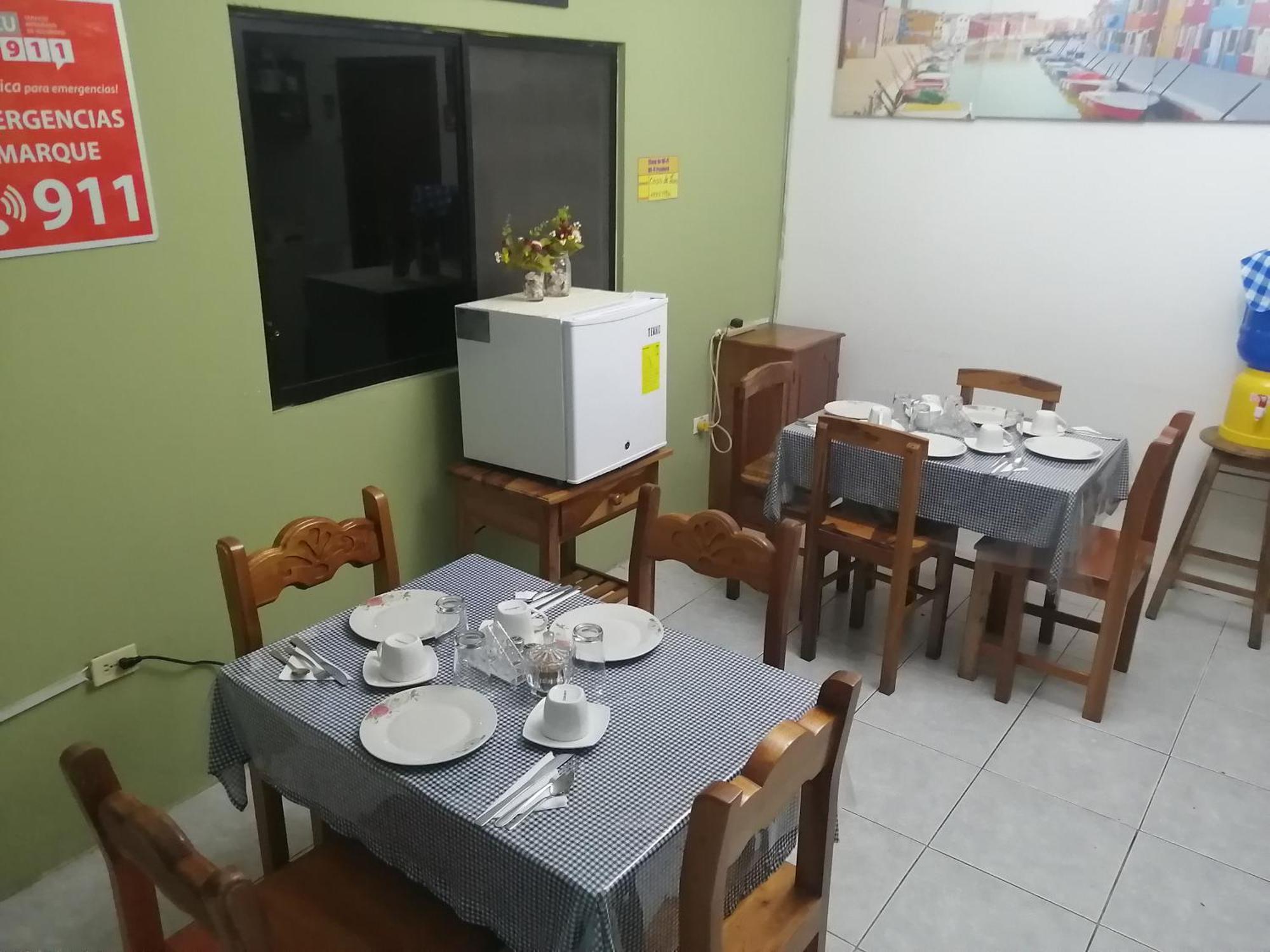 Hostal La Casa De Luis Пуерто Бакерисо Морено Екстериор снимка