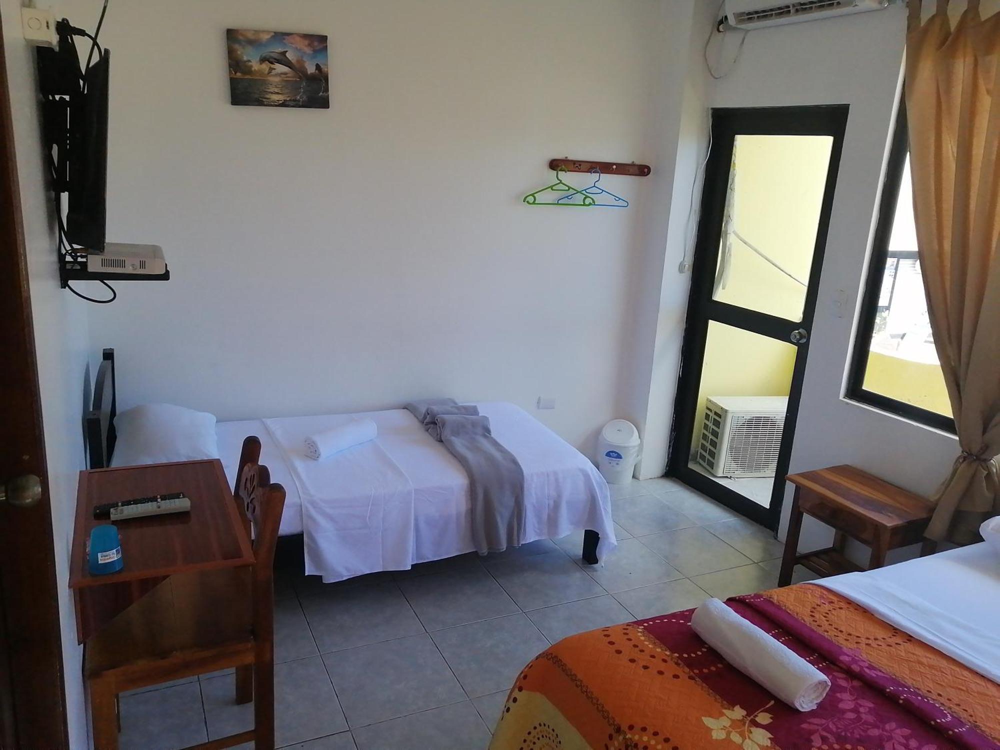 Hostal La Casa De Luis Пуерто Бакерисо Морено Екстериор снимка